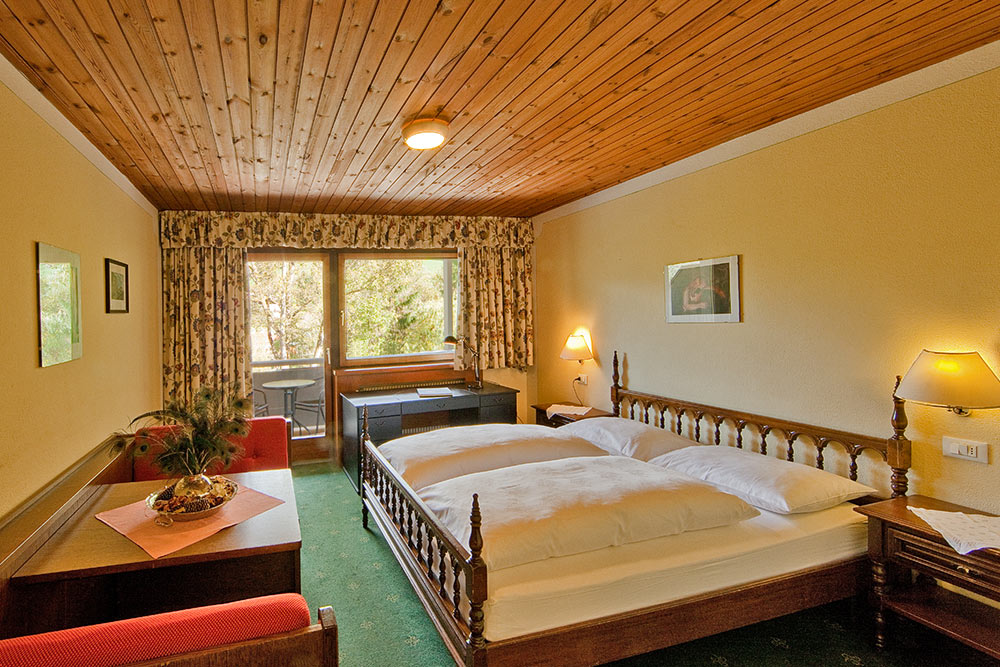 zimmer-ahrntal-hotel-camere-valle-aurina-rooms-tiroler-adler