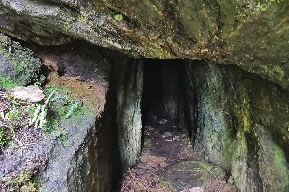 anthrische-loecher-luttach-grotte-misteriose-lutago-mysterious-caves